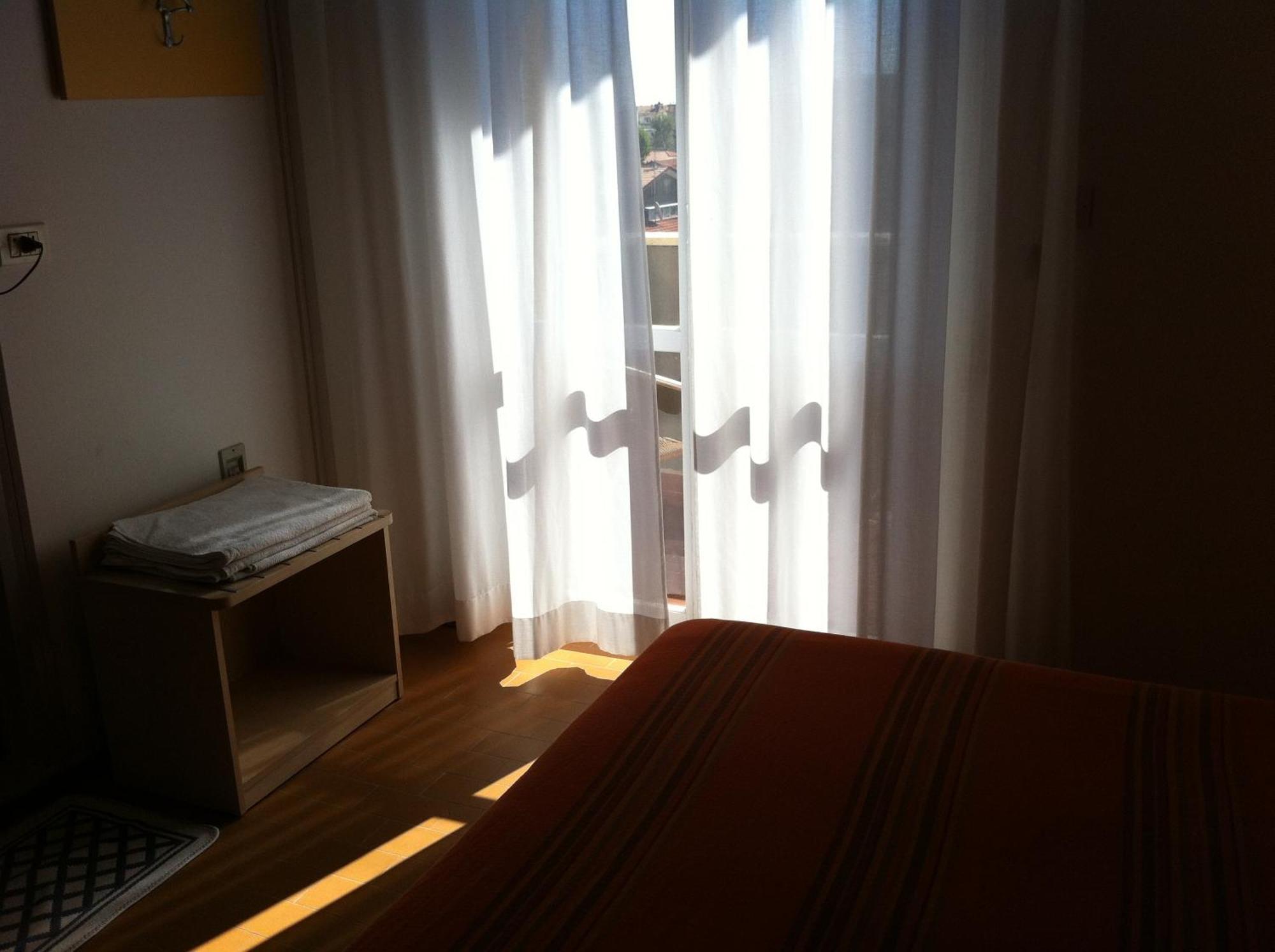 Hotel Viking Rimini Exterior photo