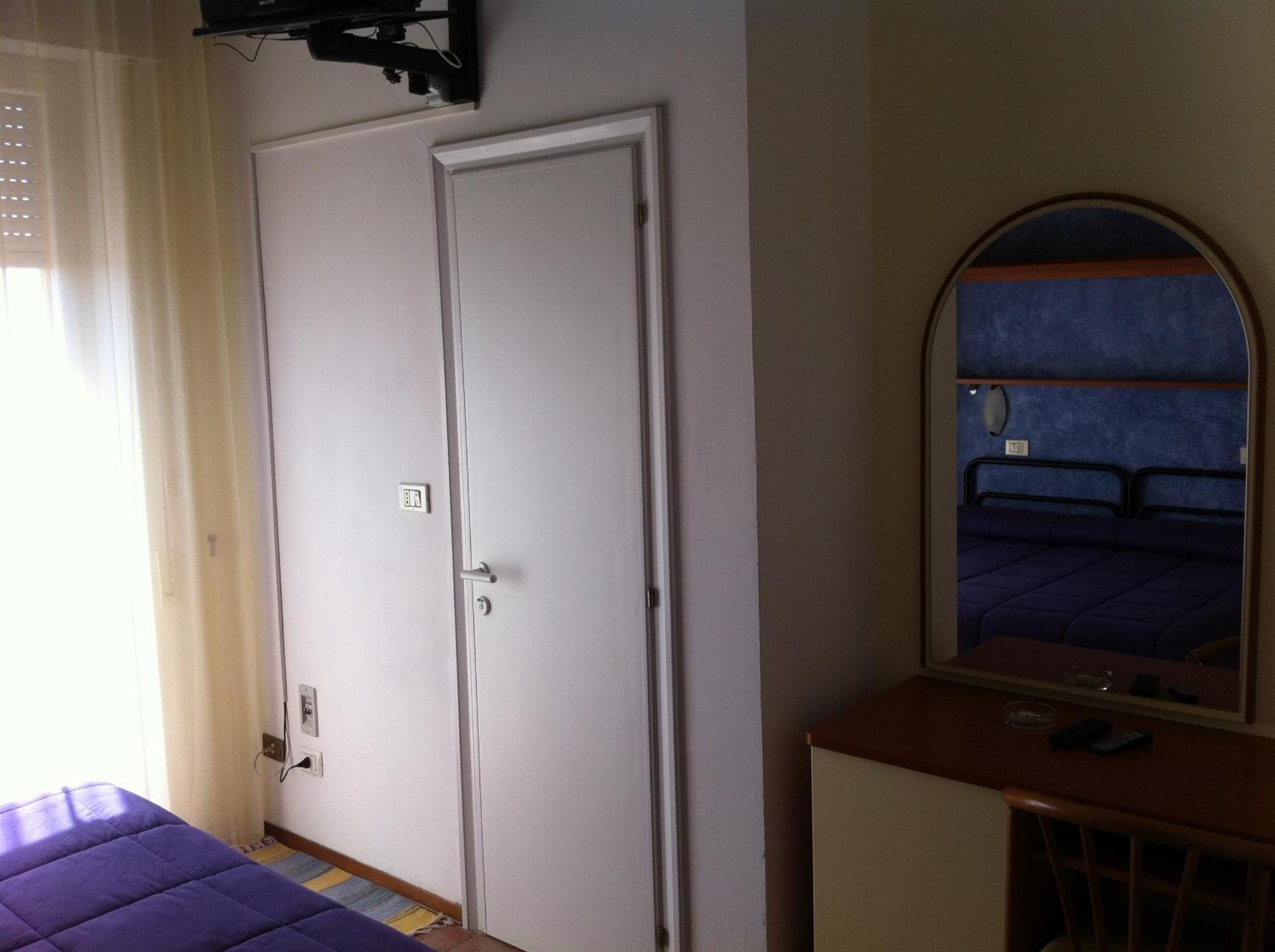 Hotel Viking Rimini Exterior photo