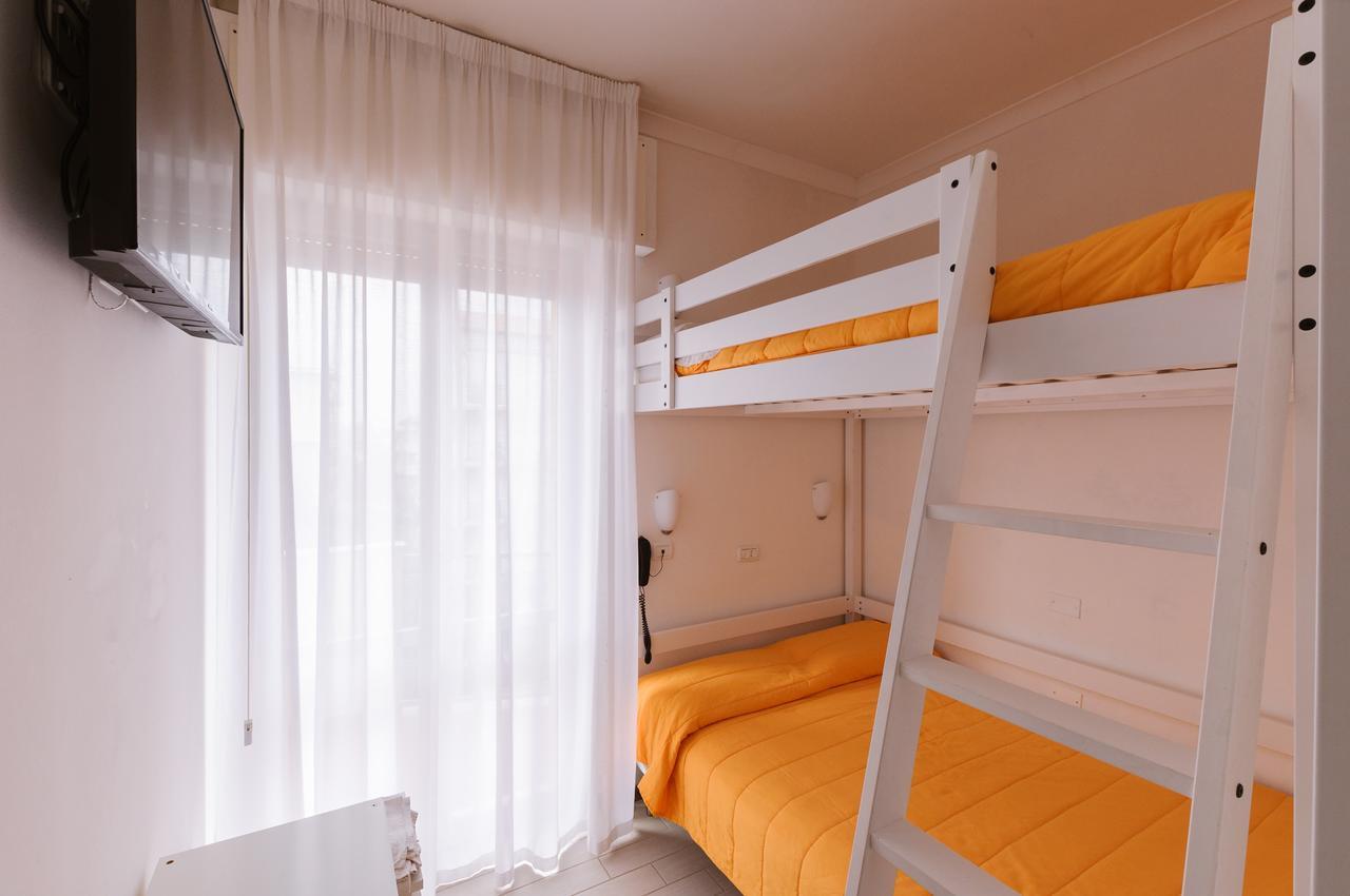 Hotel Viking Rimini Exterior photo