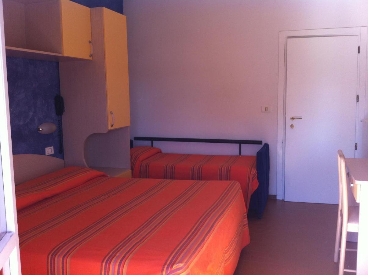 Hotel Viking Rimini Exterior photo